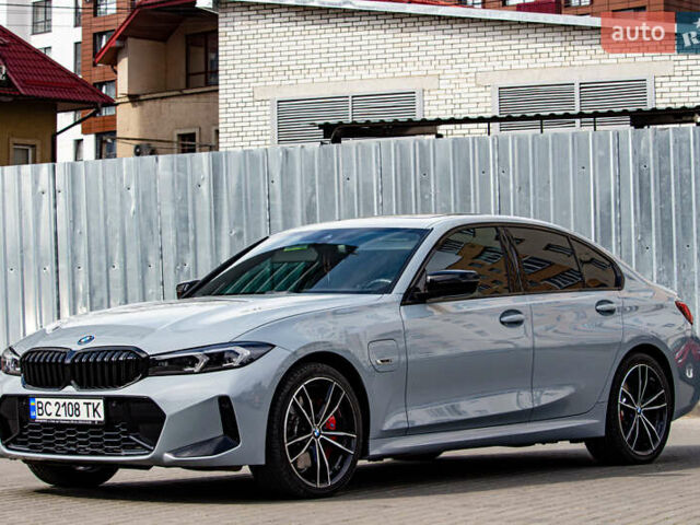 Серый БМВ 3 Серия, объемом двигателя 2 л и пробегом 35 тыс. км за 43900 $, фото 12 на Automoto.ua