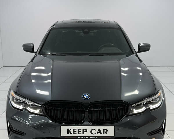 Серый БМВ 3 Серия, объемом двигателя 2 л и пробегом 49 тыс. км за 32900 $, фото 5 на Automoto.ua