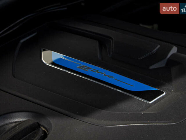 Серый БМВ 3 Серия, объемом двигателя 2 л и пробегом 35 тыс. км за 43900 $, фото 31 на Automoto.ua