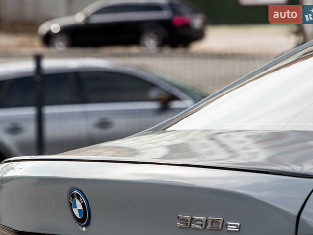 Серый БМВ 3 Серия, объемом двигателя 2 л и пробегом 35 тыс. км за 43900 $, фото 28 на Automoto.ua