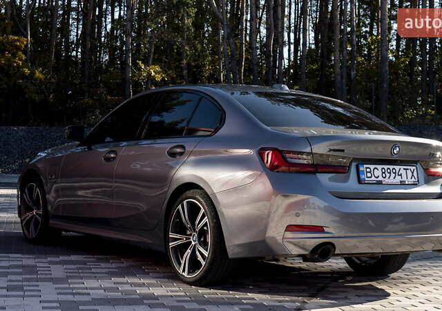 Серый БМВ 3 Серия, объемом двигателя 2 л и пробегом 26 тыс. км за 39500 $, фото 6 на Automoto.ua