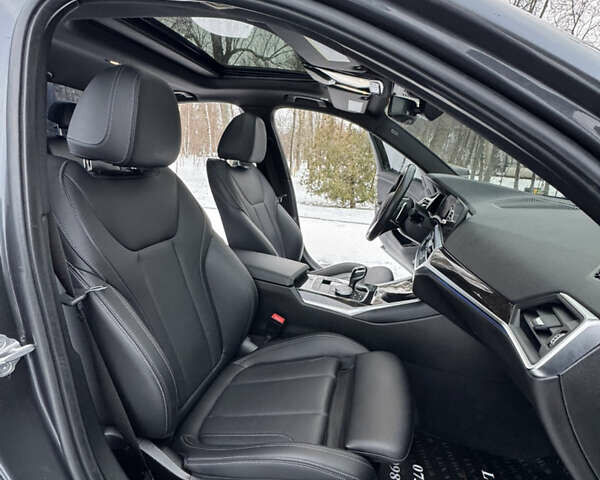 Серый БМВ 3 Серия, объемом двигателя 2 л и пробегом 44 тыс. км за 29999 $, фото 74 на Automoto.ua