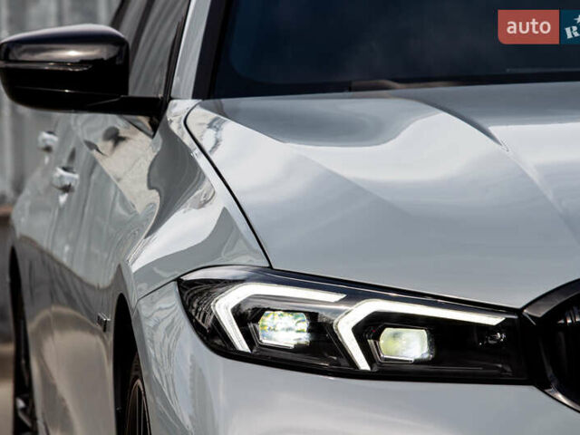 Серый БМВ 3 Серия, объемом двигателя 2 л и пробегом 35 тыс. км за 43900 $, фото 8 на Automoto.ua