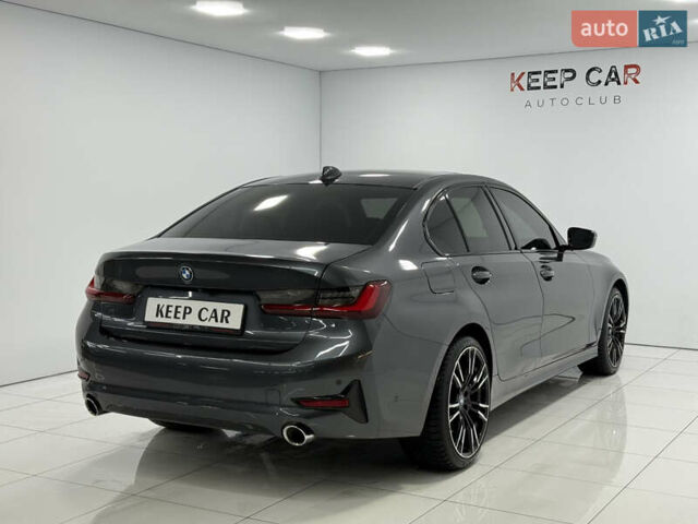 Серый БМВ 3 Серия, объемом двигателя 2 л и пробегом 49 тыс. км за 32900 $, фото 6 на Automoto.ua