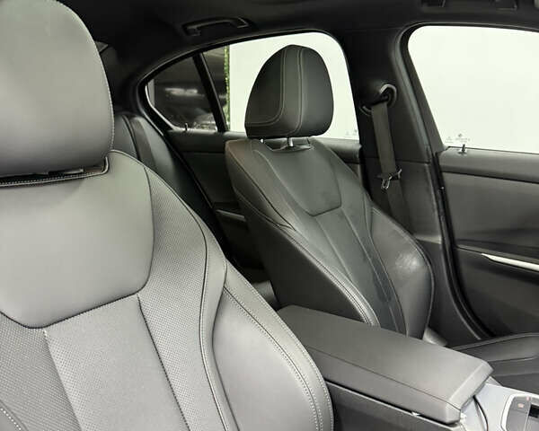 Серый БМВ 3 Серия, объемом двигателя 2 л и пробегом 49 тыс. км за 32900 $, фото 18 на Automoto.ua