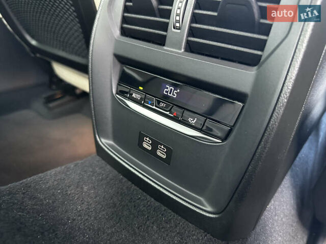 Серый БМВ 3 Серия, объемом двигателя 2 л и пробегом 4 тыс. км за 48900 $, фото 25 на Automoto.ua