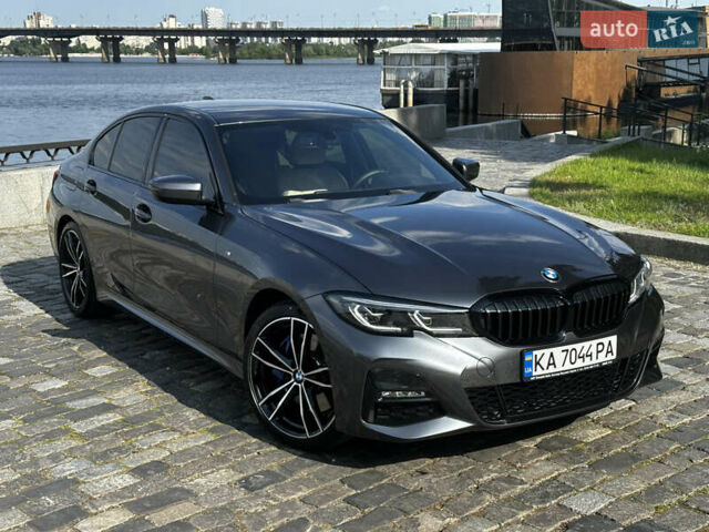Серый БМВ 3 Серия, объемом двигателя 2 л и пробегом 4 тыс. км за 48900 $, фото 4 на Automoto.ua