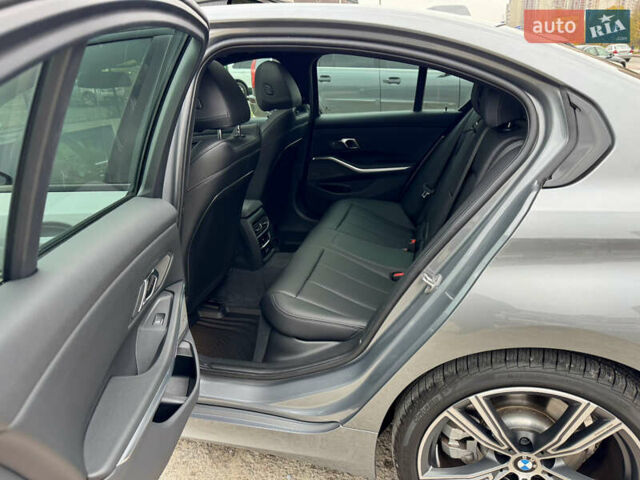 Серый БМВ 3 Серия, объемом двигателя 2 л и пробегом 15 тыс. км за 45000 $, фото 19 на Automoto.ua