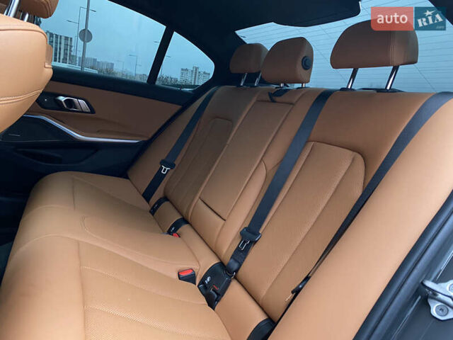 Серый БМВ 3 Серия, объемом двигателя 2 л и пробегом 5 тыс. км за 43800 $, фото 25 на Automoto.ua