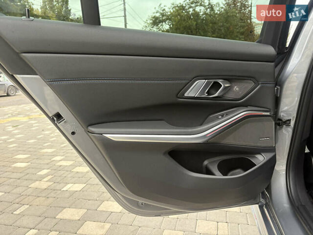 Серый БМВ 3 Серия, объемом двигателя 3 л и пробегом 19 тыс. км за 49999 $, фото 70 на Automoto.ua