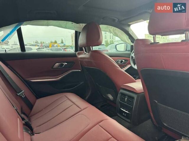 Серый БМВ 3 Серия, объемом двигателя 2 л и пробегом 41 тыс. км за 29900 $, фото 14 на Automoto.ua