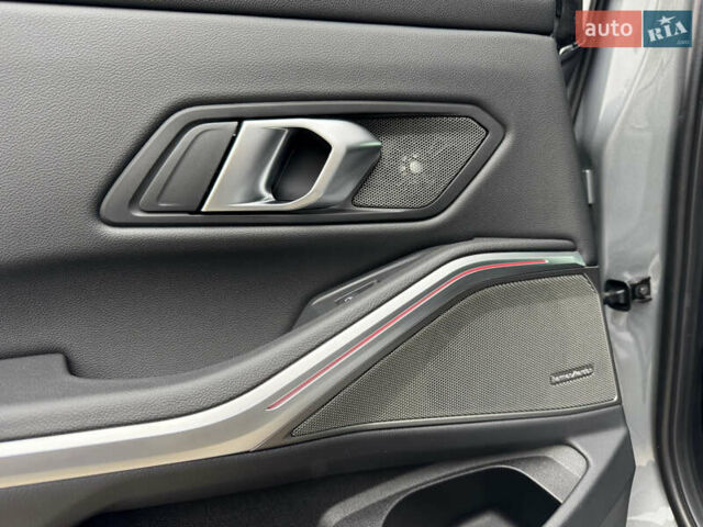 Серый БМВ 3 Серия, объемом двигателя 2 л и пробегом 15 тыс. км за 45000 $, фото 18 на Automoto.ua