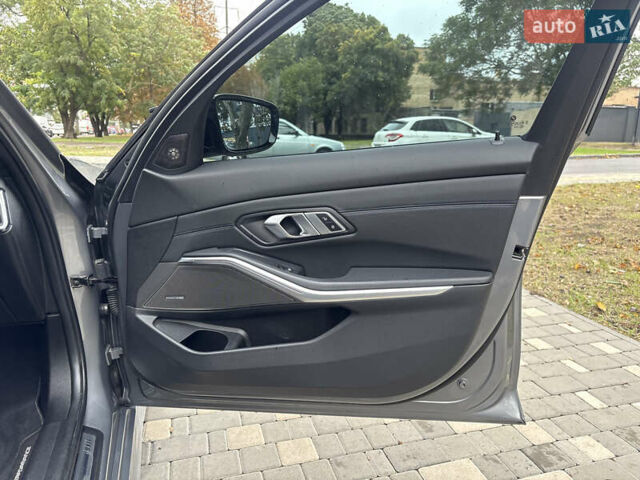 Серый БМВ 3 Серия, объемом двигателя 3 л и пробегом 19 тыс. км за 49999 $, фото 53 на Automoto.ua