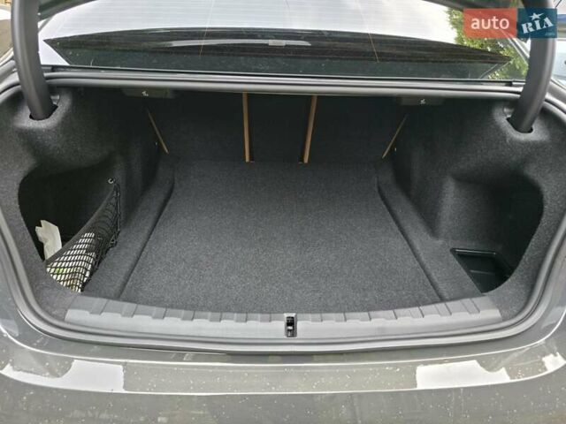 Сірий БМВ 3 Серія, об'ємом двигуна 2 л та пробігом 5 тис. км за 45500 $, фото 34 на Automoto.ua