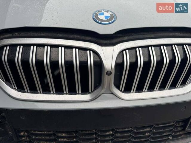 Серый БМВ 3 Серия, объемом двигателя 2 л и пробегом 41 тыс. км за 29900 $, фото 10 на Automoto.ua