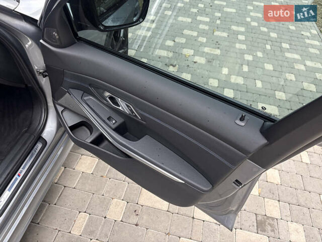 Серый БМВ 3 Серия, объемом двигателя 3 л и пробегом 19 тыс. км за 49999 $, фото 54 на Automoto.ua