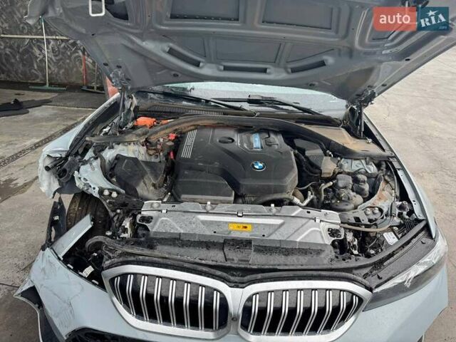 Серый БМВ 3 Серия, объемом двигателя 2 л и пробегом 41 тыс. км за 29900 $, фото 23 на Automoto.ua