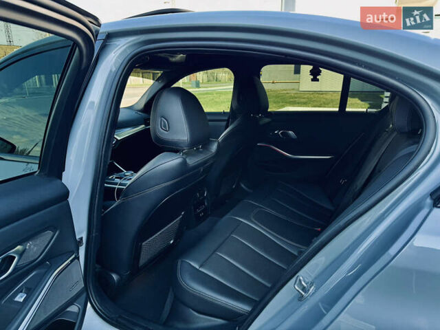 Серый БМВ 3 Серия, объемом двигателя 3 л и пробегом 37 тыс. км за 50800 $, фото 11 на Automoto.ua