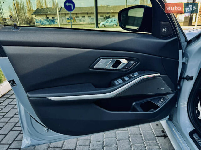 Серый БМВ 3 Серия, объемом двигателя 3 л и пробегом 37 тыс. км за 50800 $, фото 20 на Automoto.ua