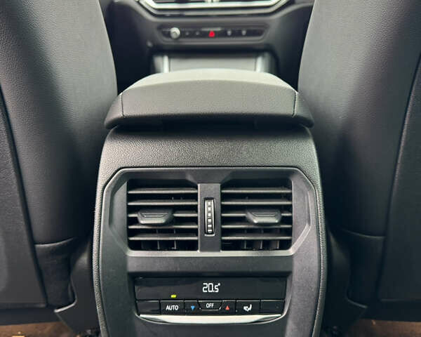 Серый БМВ 3 Серия, объемом двигателя 2 л и пробегом 15 тыс. км за 45000 $, фото 32 на Automoto.ua