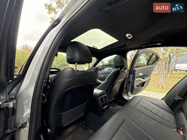 Серый БМВ 3 Серия, объемом двигателя 3 л и пробегом 19 тыс. км за 49999 $, фото 75 на Automoto.ua