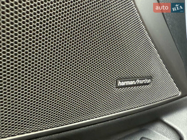 Серый БМВ 3 Серия, объемом двигателя 3 л и пробегом 14 тыс. км за 64500 $, фото 18 на Automoto.ua