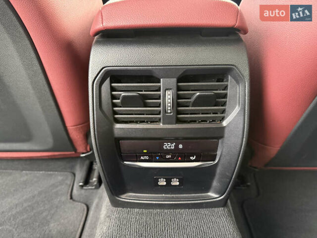 Серый БМВ 3 Серия, объемом двигателя 3 л и пробегом 14 тыс. км за 64500 $, фото 38 на Automoto.ua