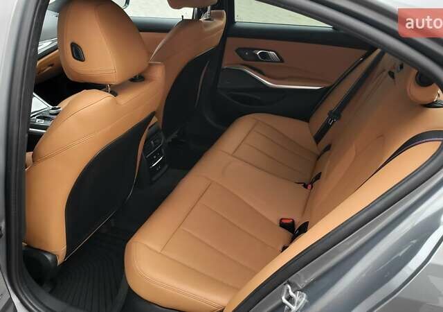 Серый БМВ 3 Серия, объемом двигателя 3 л и пробегом 19 тыс. км за 71990 $, фото 10 на Automoto.ua