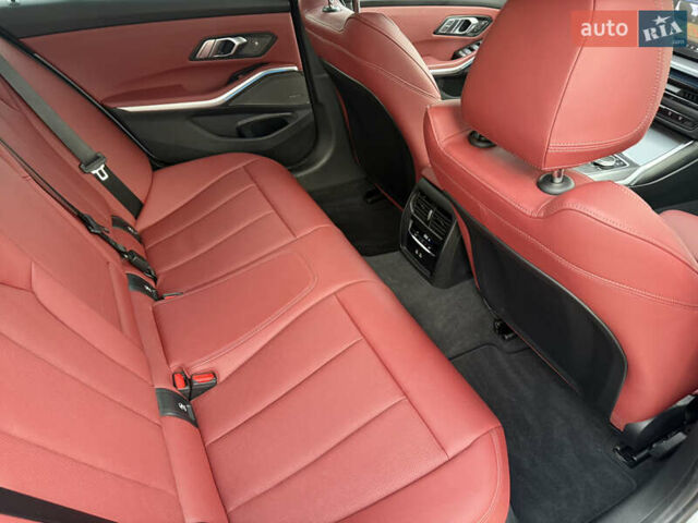 Серый БМВ 3 Серия, объемом двигателя 3 л и пробегом 14 тыс. км за 64500 $, фото 40 на Automoto.ua