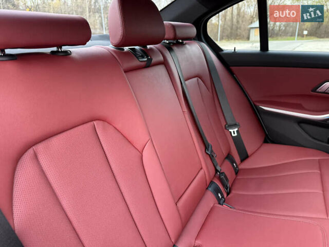 Серый БМВ 3 Серия, объемом двигателя 3 л и пробегом 14 тыс. км за 64500 $, фото 41 на Automoto.ua