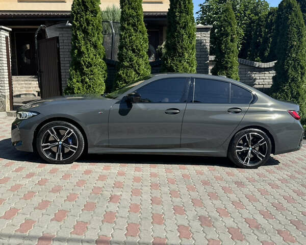 Серый БМВ 3 Серия, объемом двигателя 3 л и пробегом 16 тыс. км за 60000 $, фото 4 на Automoto.ua
