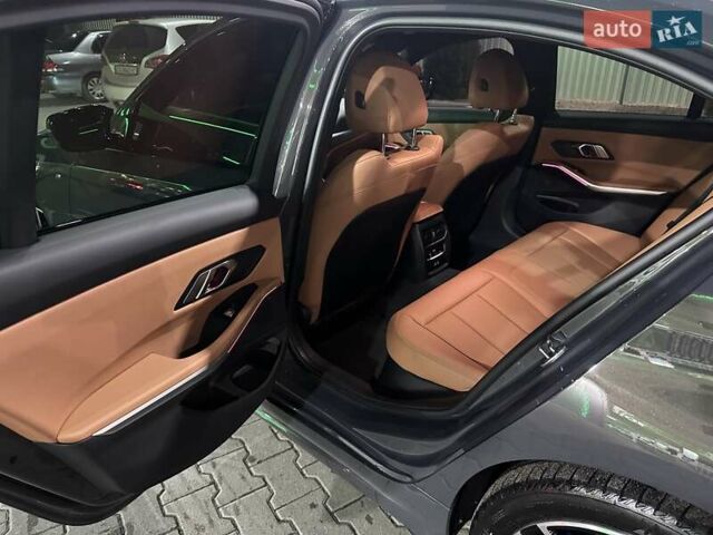 Серый БМВ 3 Серия, объемом двигателя 3 л и пробегом 20 тыс. км за 61500 $, фото 26 на Automoto.ua