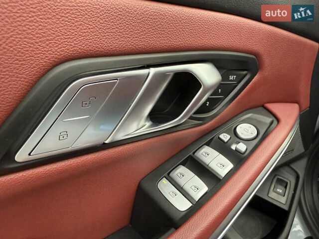 Серый БМВ 3 Серия, объемом двигателя 3 л и пробегом 14 тыс. км за 64500 $, фото 17 на Automoto.ua