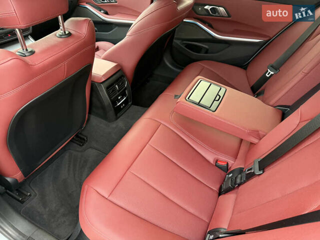 Серый БМВ 3 Серия, объемом двигателя 3 л и пробегом 14 тыс. км за 64500 $, фото 35 на Automoto.ua