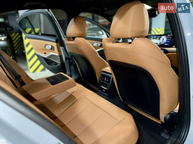 Сірий БМВ 3 Серія, об'ємом двигуна 3 л та пробігом 8 тис. км за 65000 $, фото 31 на Automoto.ua