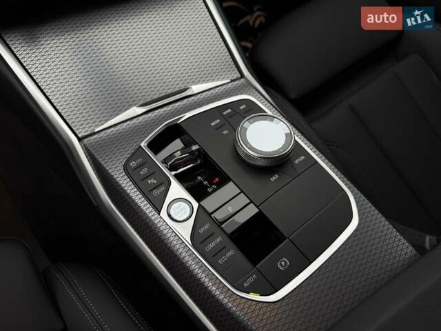 Сірий БМВ 3 Серія, об'ємом двигуна 3 л та пробігом 14 тис. км за 62900 $, фото 30 на Automoto.ua