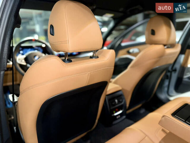 Сірий БМВ 3 Серія, об'ємом двигуна 3 л та пробігом 8 тис. км за 65000 $, фото 29 на Automoto.ua