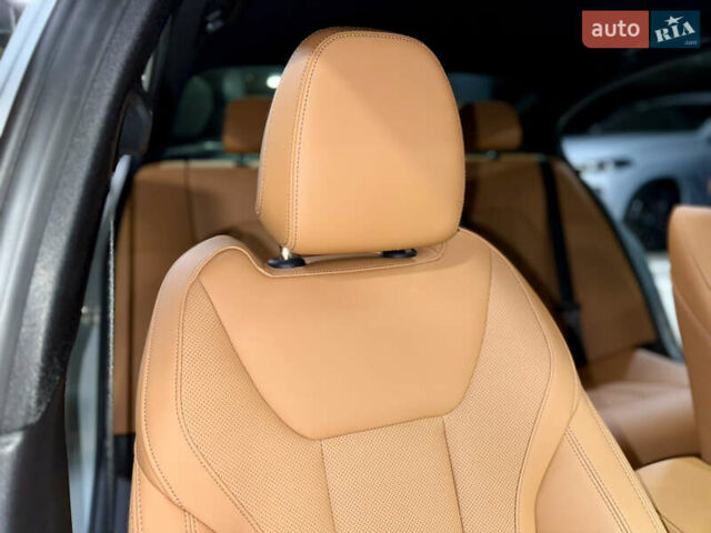 Сірий БМВ 3 Серія, об'ємом двигуна 3 л та пробігом 8 тис. км за 65000 $, фото 44 на Automoto.ua