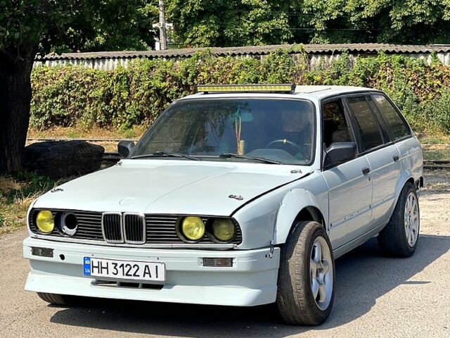 Серый БМВ 3 Серия, объемом двигателя 1.8 л и пробегом 370 тыс. км за 9000 $, фото 3 на Automoto.ua