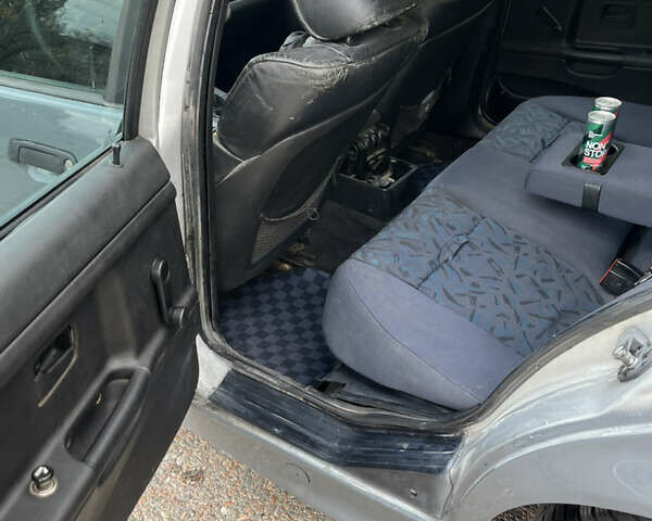 Сірий БМВ 3 Серія, об'ємом двигуна 1.6 л та пробігом 666 тис. км за 2900 $, фото 6 на Automoto.ua