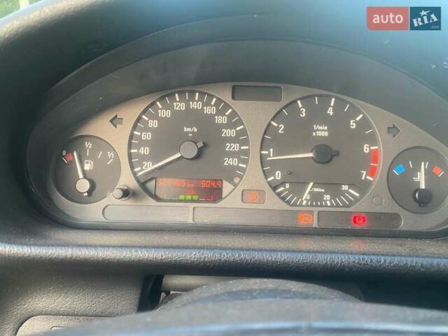 Сірий БМВ 3 Серія, об'ємом двигуна 1.6 л та пробігом 390 тис. км за 2100 $, фото 13 на Automoto.ua