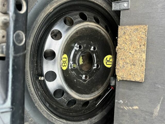 Серый БМВ 3 Серия, объемом двигателя 1.6 л и пробегом 1 тыс. км за 3000 $, фото 8 на Automoto.ua