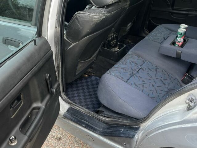 Серый БМВ 3 Серия, объемом двигателя 1.6 л и пробегом 1 тыс. км за 3000 $, фото 6 на Automoto.ua