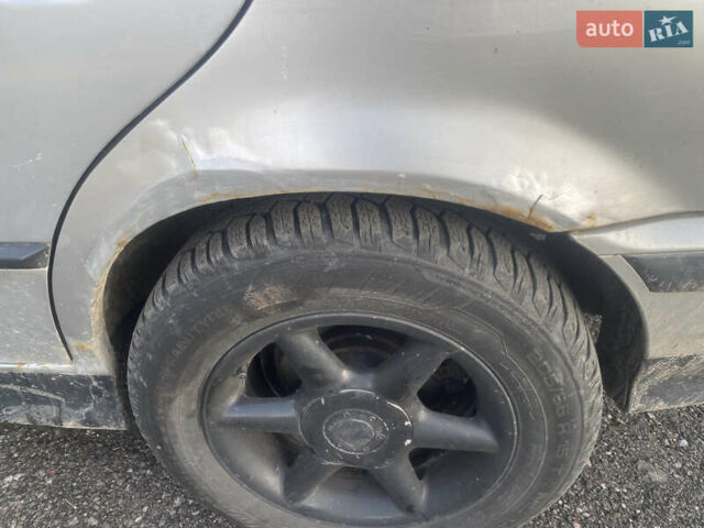 Сірий БМВ 3 Серія, об'ємом двигуна 1.6 л та пробігом 390 тис. км за 2100 $, фото 5 на Automoto.ua