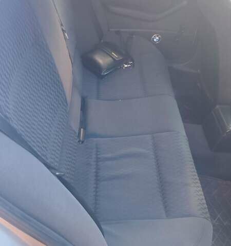 Серый БМВ 3 Серия, объемом двигателя 2 л и пробегом 445 тыс. км за 3750 $, фото 4 на Automoto.ua