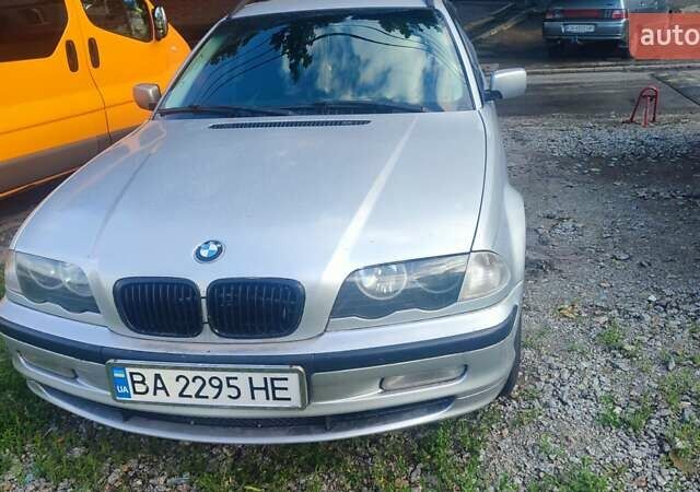 Серый БМВ 3 Серия, объемом двигателя 2 л и пробегом 445 тыс. км за 3750 $, фото 1 на Automoto.ua