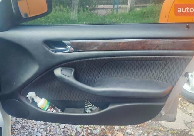 Серый БМВ 3 Серия, объемом двигателя 2 л и пробегом 445 тыс. км за 3750 $, фото 10 на Automoto.ua