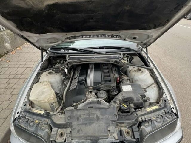 Сірий БМВ 3 Серія, об'ємом двигуна 2 л та пробігом 377 тис. км за 2600 $, фото 3 на Automoto.ua