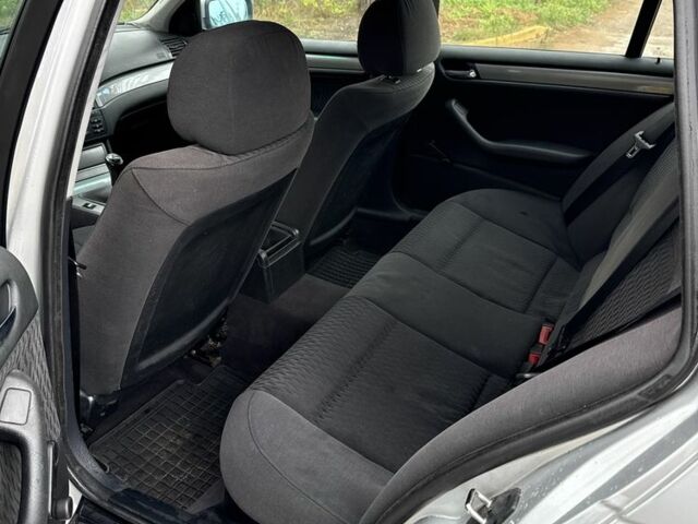 Серый БМВ 3 Серия, объемом двигателя 2 л и пробегом 364 тыс. км за 2800 $, фото 10 на Automoto.ua