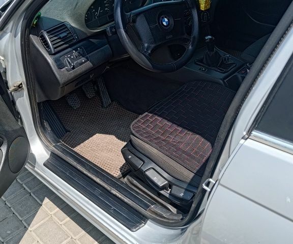 Серый БМВ 3 Серия, объемом двигателя 0 л и пробегом 350 тыс. км за 1800 $, фото 6 на Automoto.ua